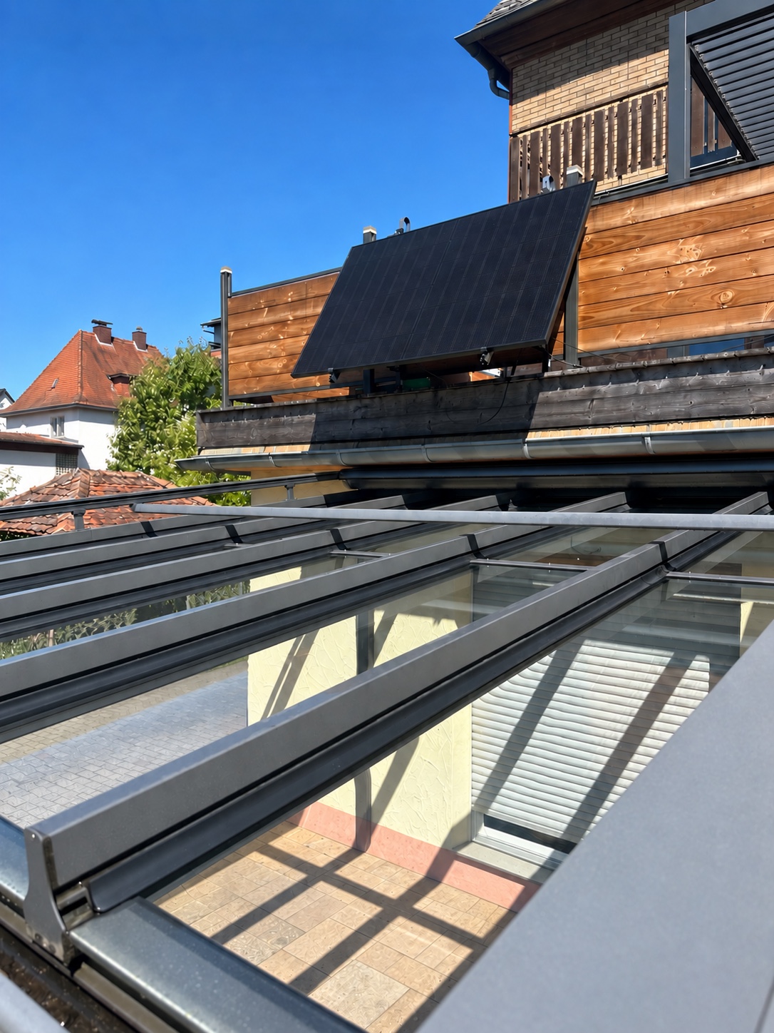 Sauberes Glasdach nach der Reinigung